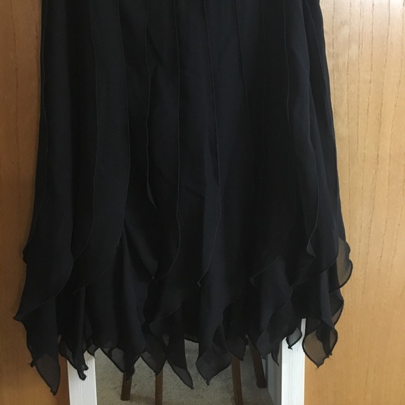 Great dance skirt! Size 6. Xscape by Joanna Chen. - Picture 2 of 4